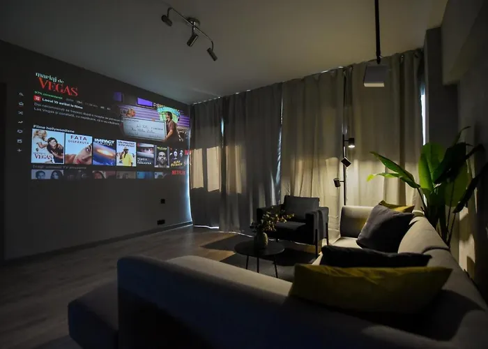 Luxury Apartment Near Radisson Hotel - Wall Projector & Modern Design Bucureşti